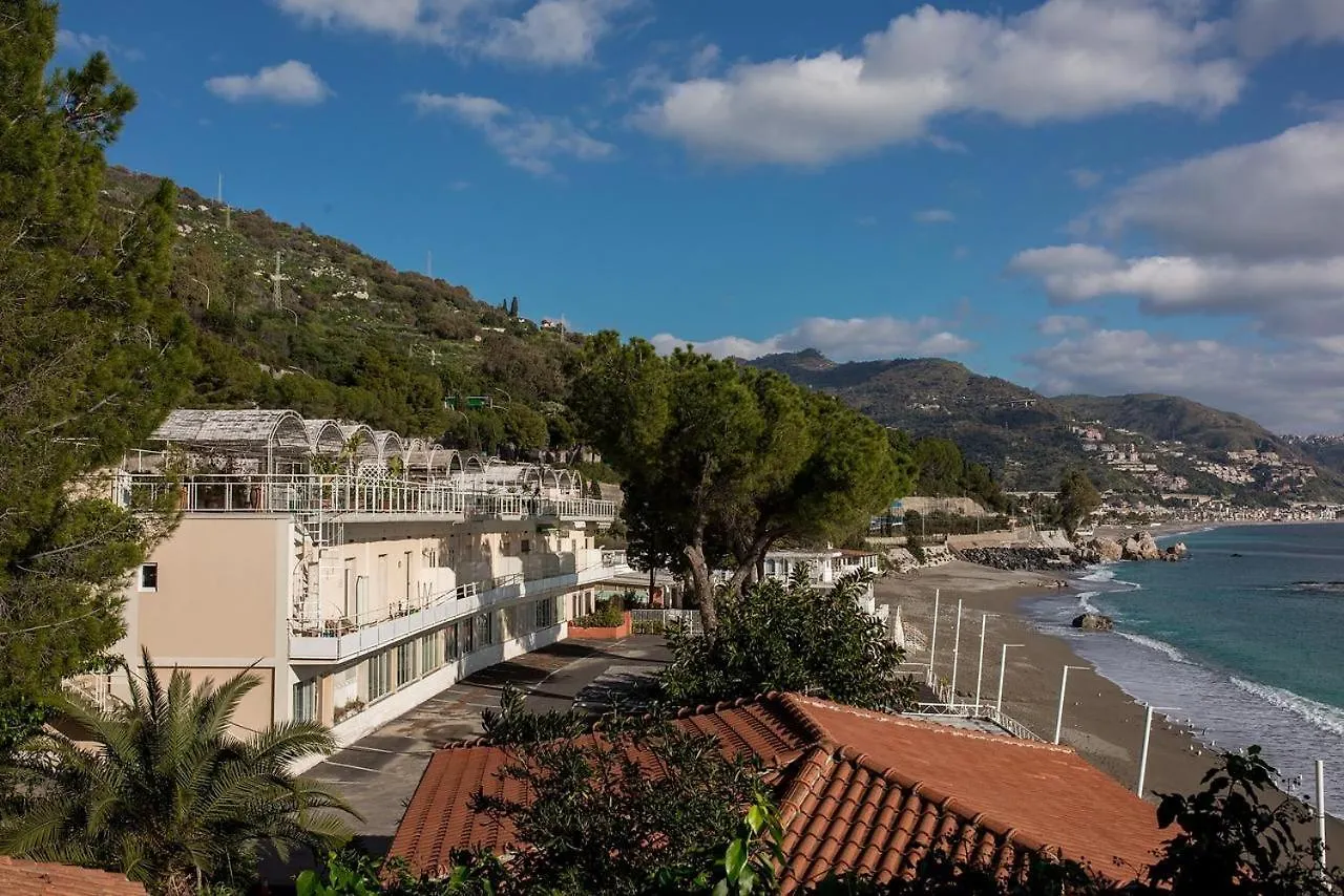 Matteo\'S House Taormina contacts